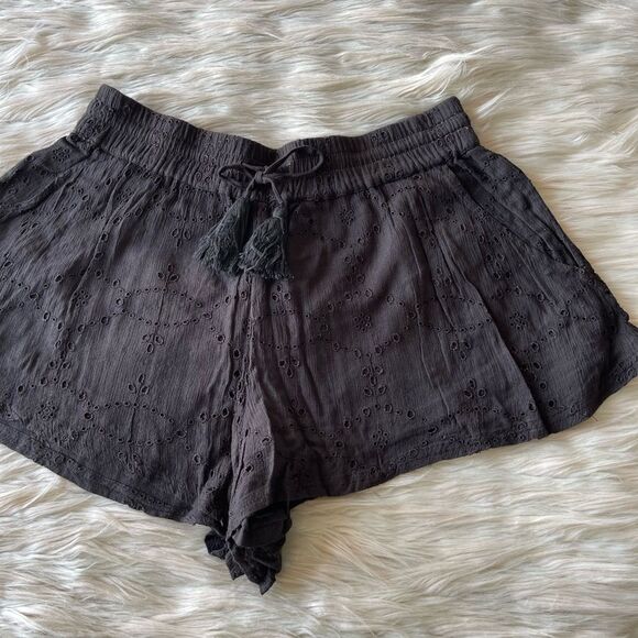 Free People Eyelet Shorts in Storm - Picture 4 of 9